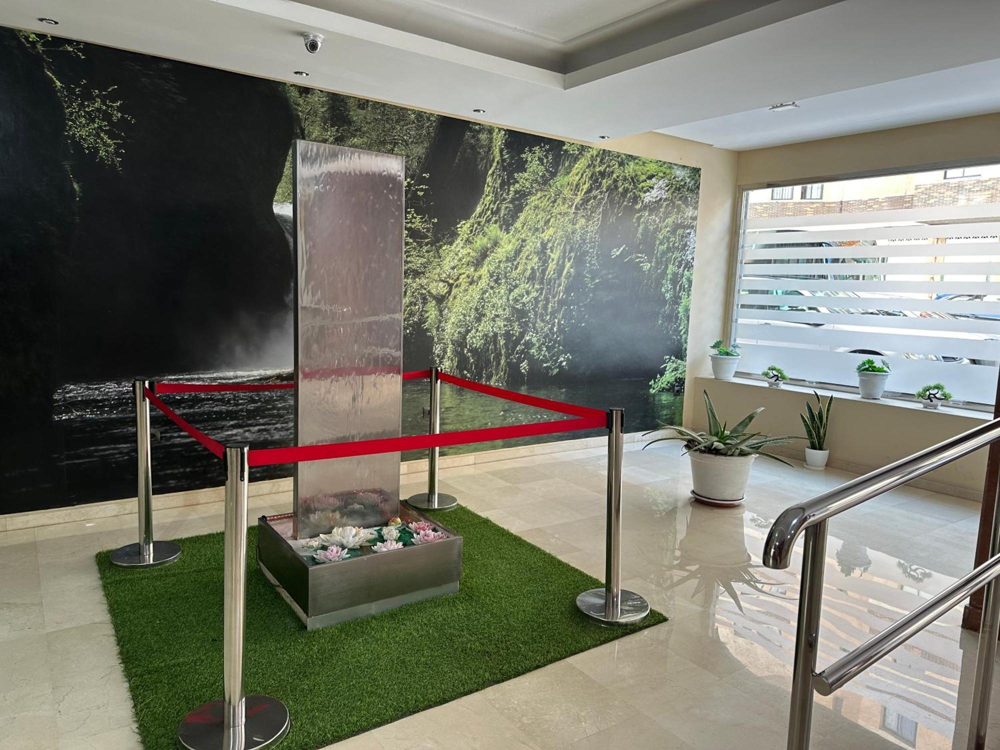 Sunstay Isabel Lofts Center ตอร์เรโมลิโนส ภายนอก รูปภาพ