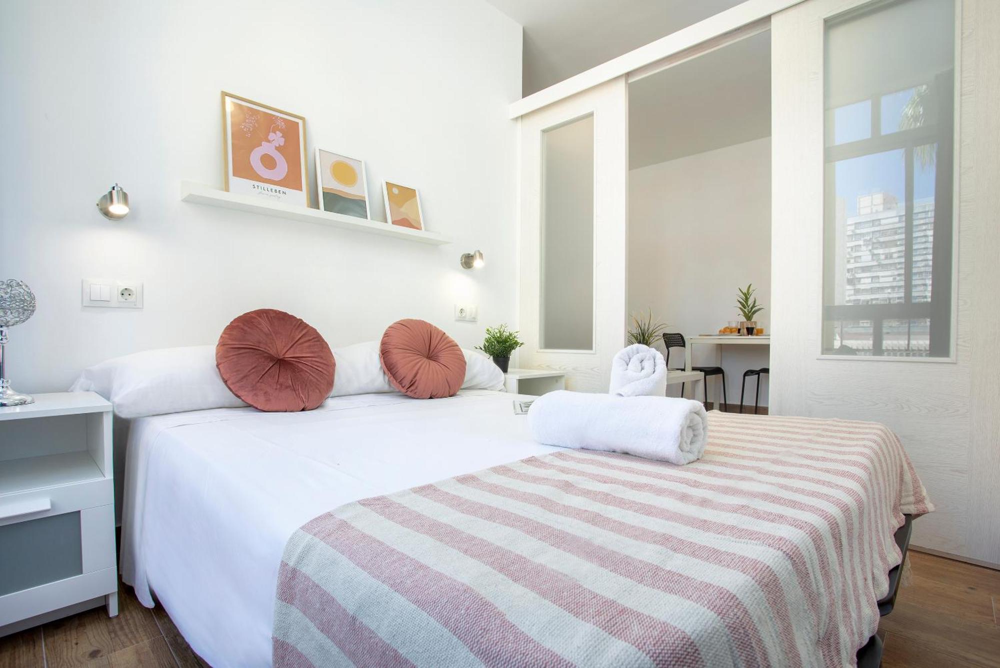 Sunstay Isabel Lofts Center ตอร์เรโมลิโนส ภายนอก รูปภาพ