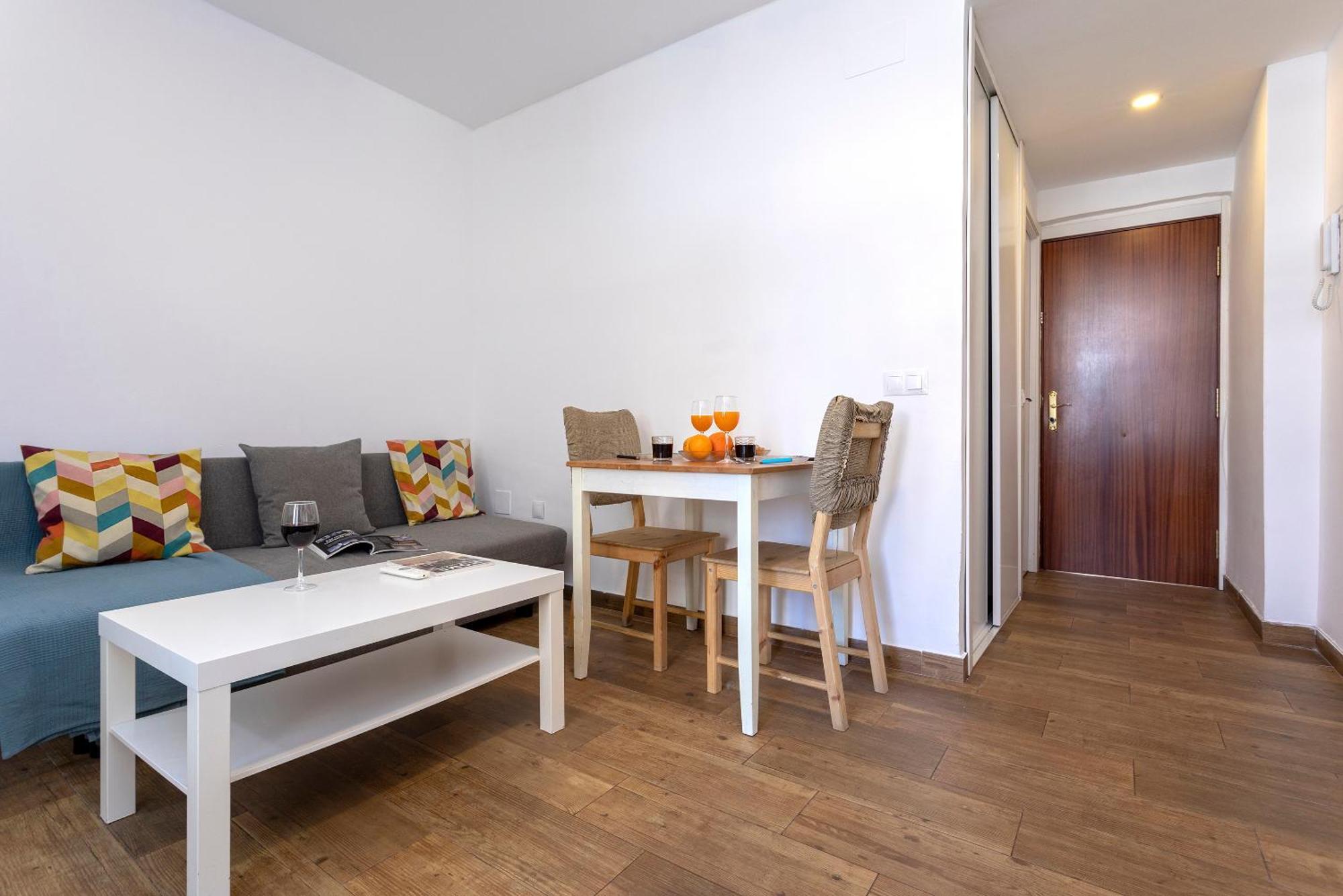 Sunstay Isabel Lofts Center ตอร์เรโมลิโนส ภายนอก รูปภาพ